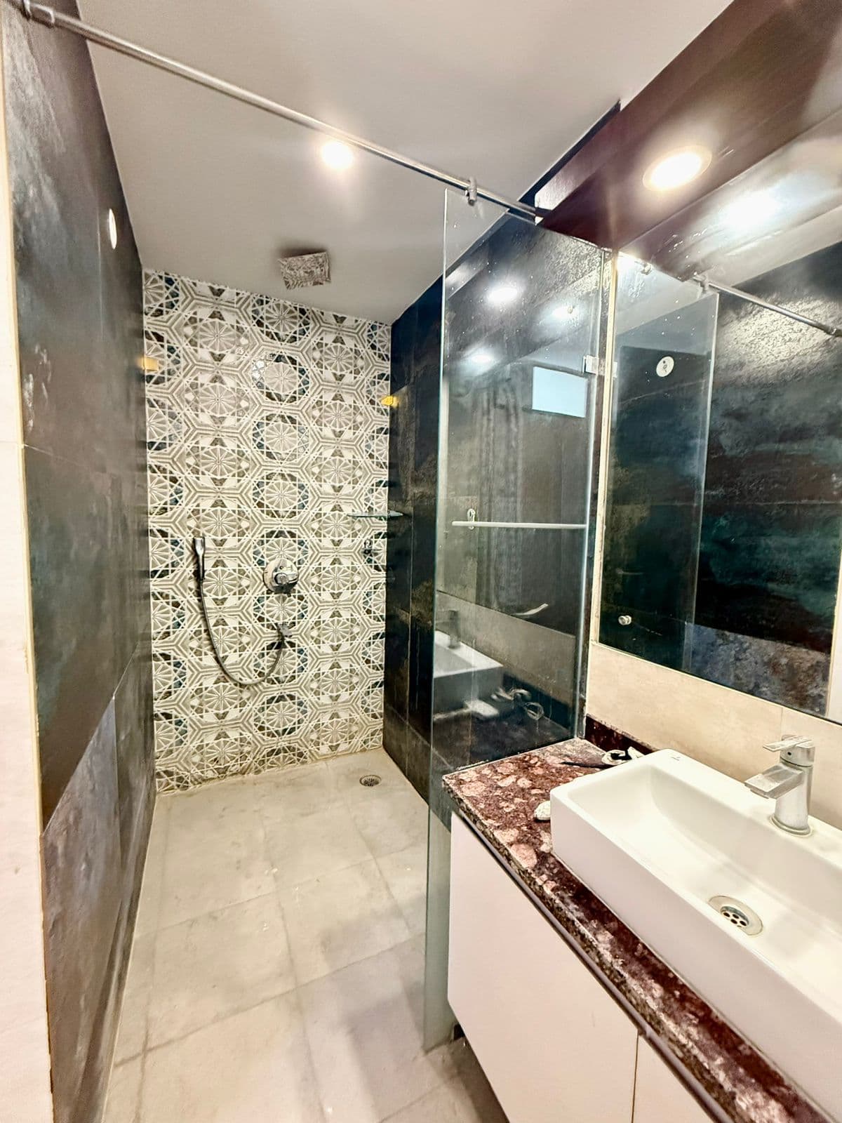 Sushant Lok 1 - C1/2907B